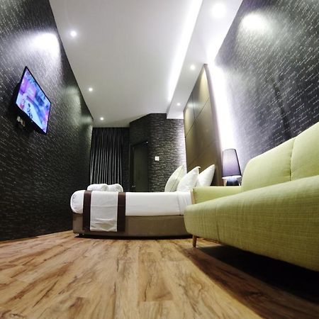 Here Hotel Skudai Buitenkant foto