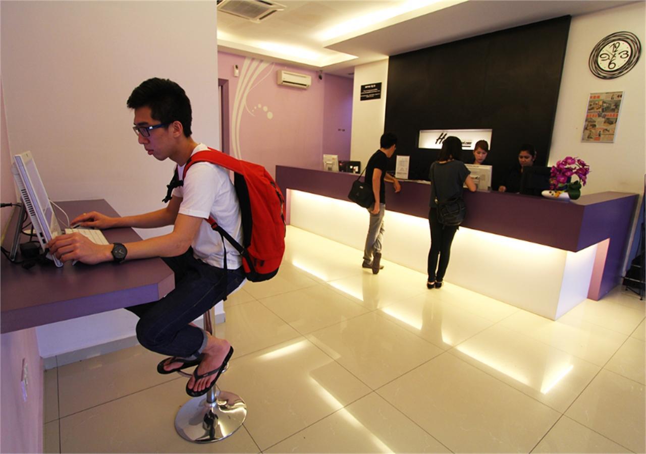 Here Hotel Skudai Buitenkant foto