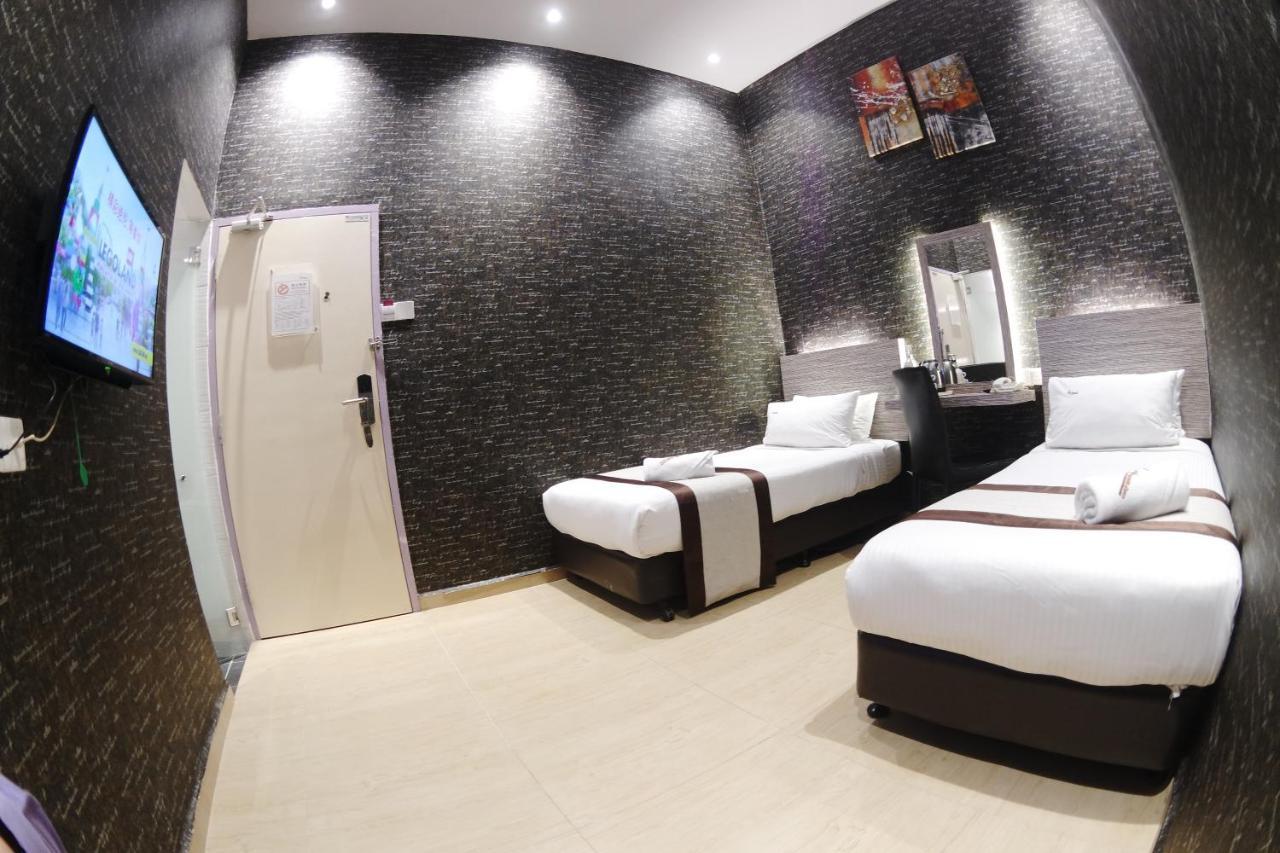 Here Hotel Skudai Buitenkant foto