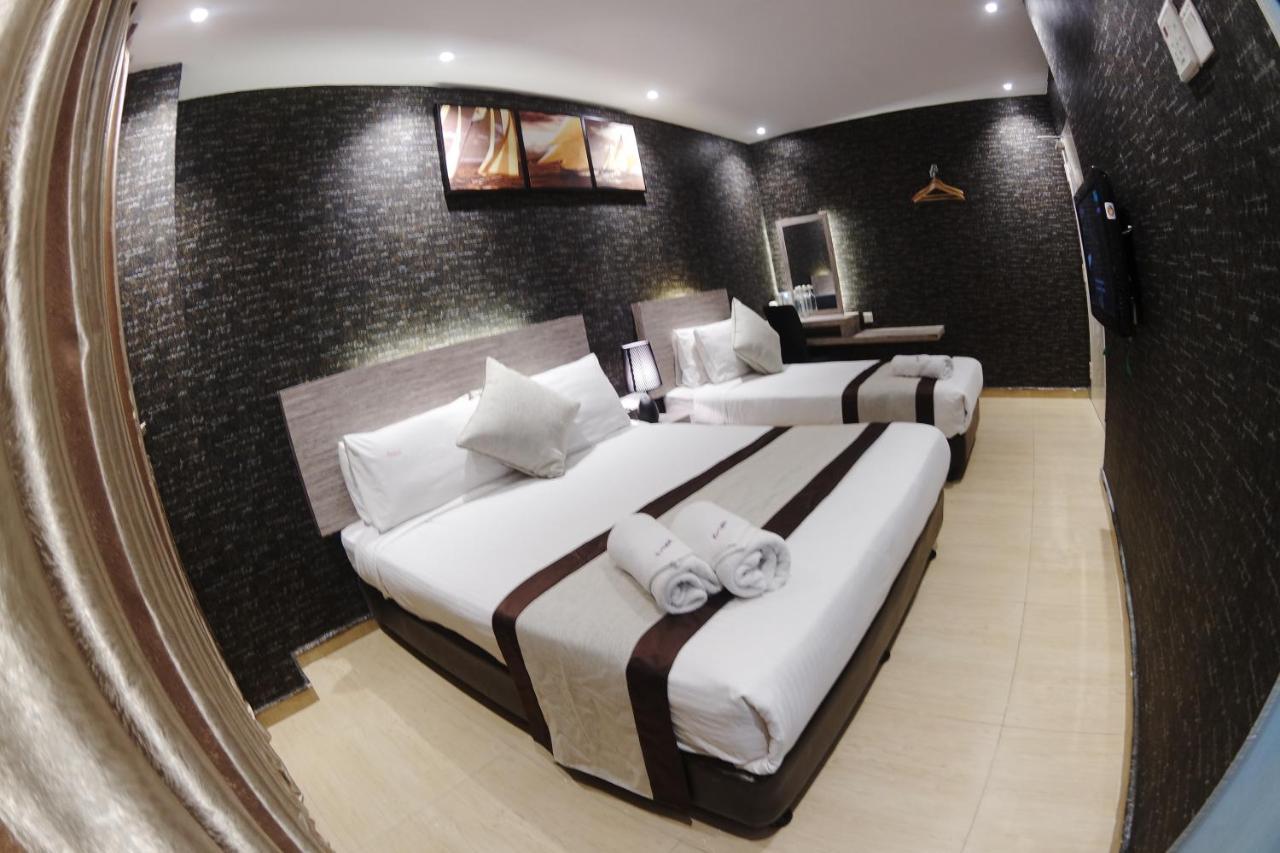 Here Hotel Skudai Buitenkant foto