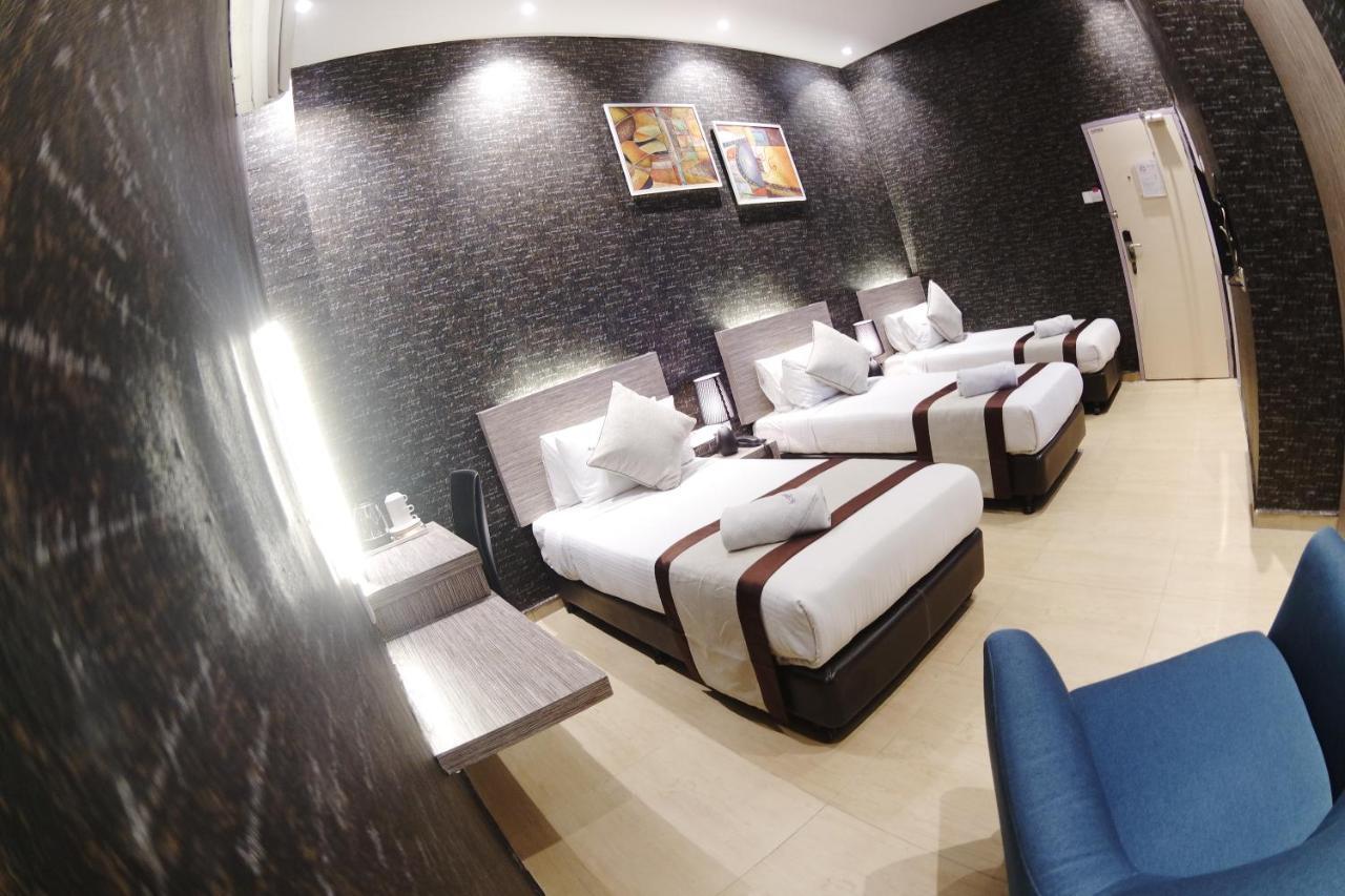 Here Hotel Skudai Buitenkant foto