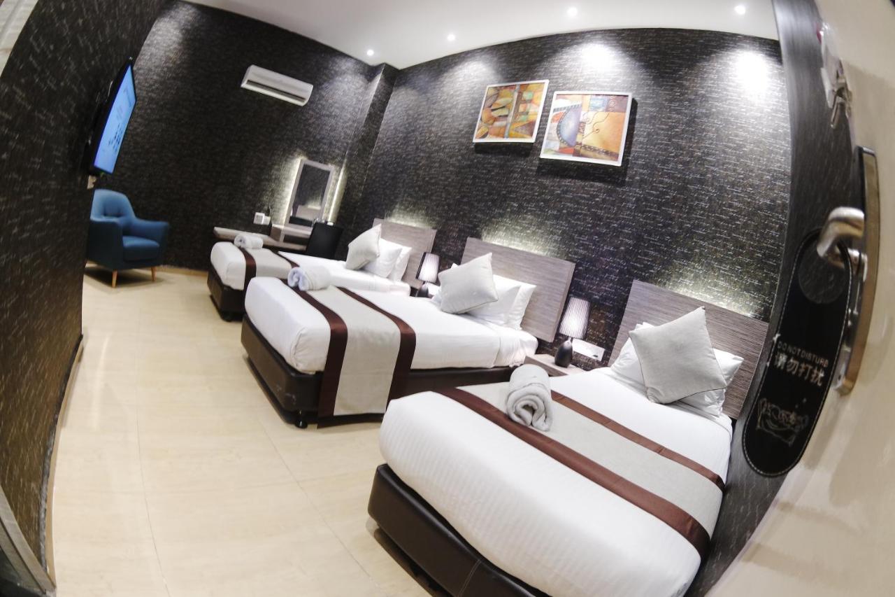 Here Hotel Skudai Buitenkant foto