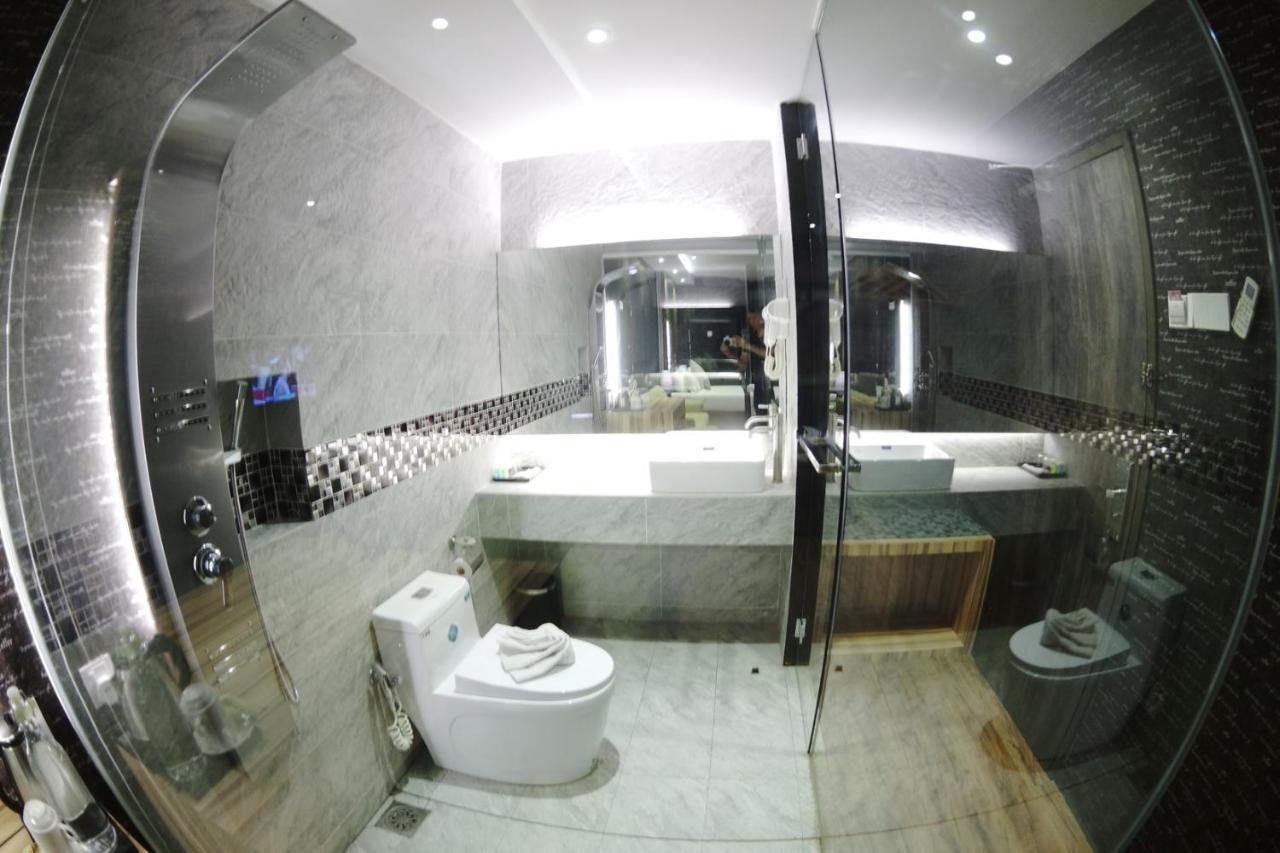 Here Hotel Skudai Buitenkant foto