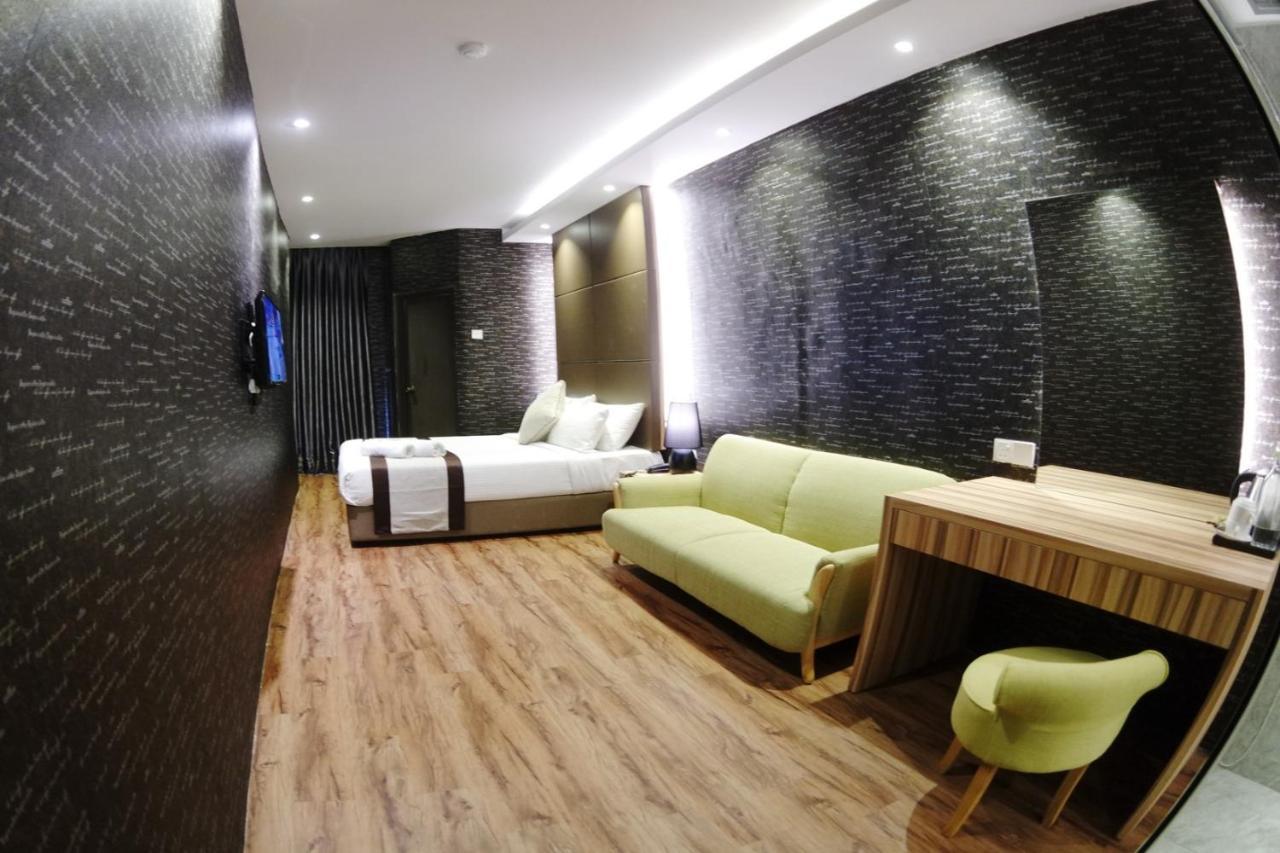 Here Hotel Skudai Buitenkant foto