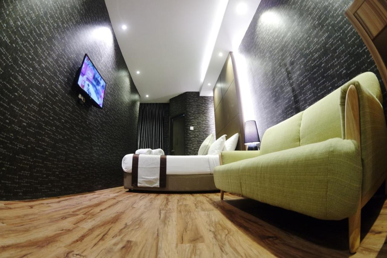 Here Hotel Skudai Buitenkant foto