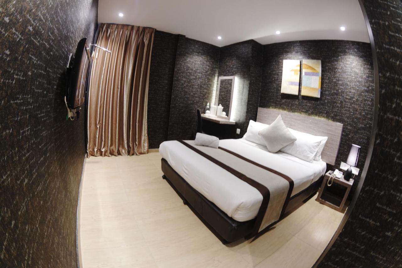 Here Hotel Skudai Buitenkant foto