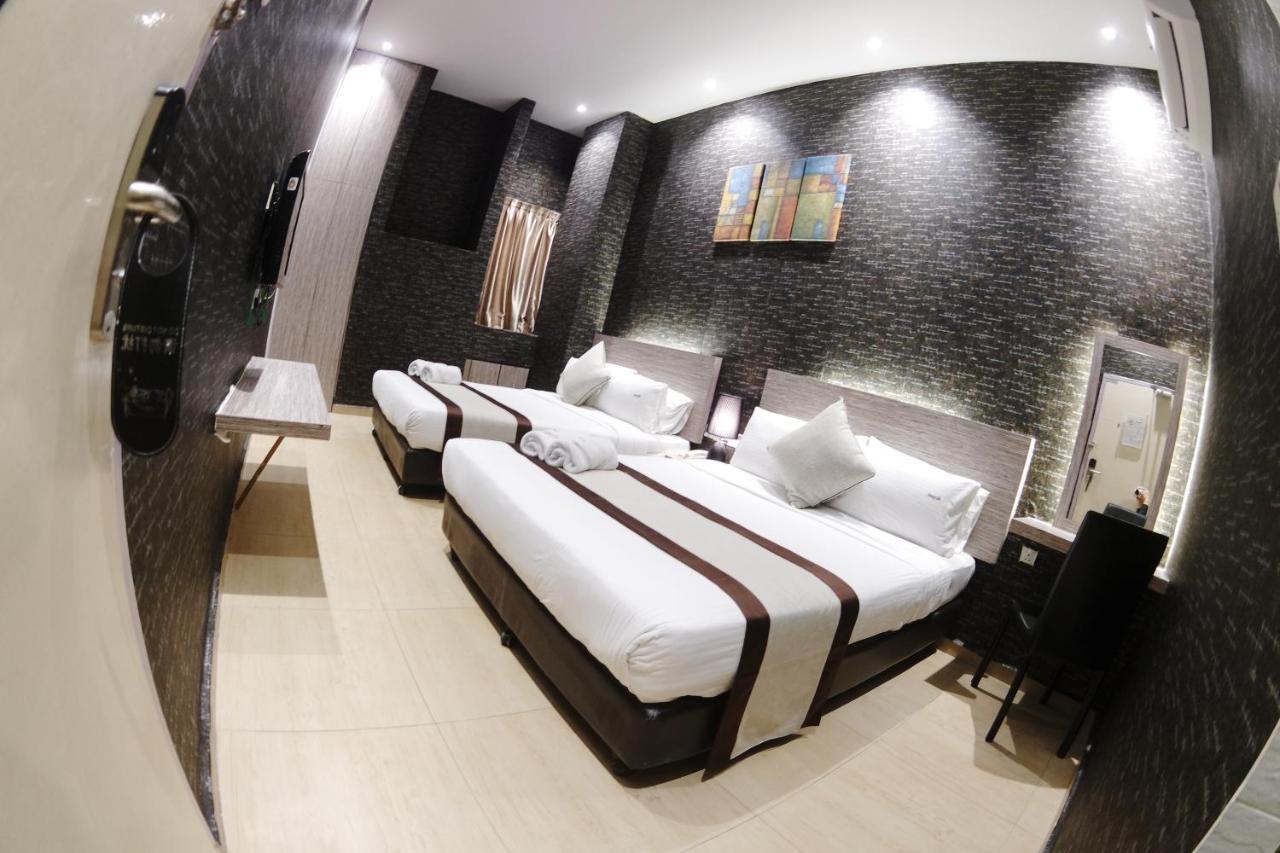 Here Hotel Skudai Buitenkant foto