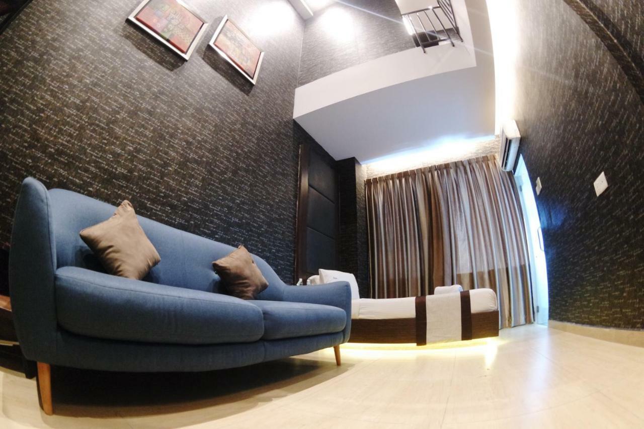 Here Hotel Skudai Buitenkant foto